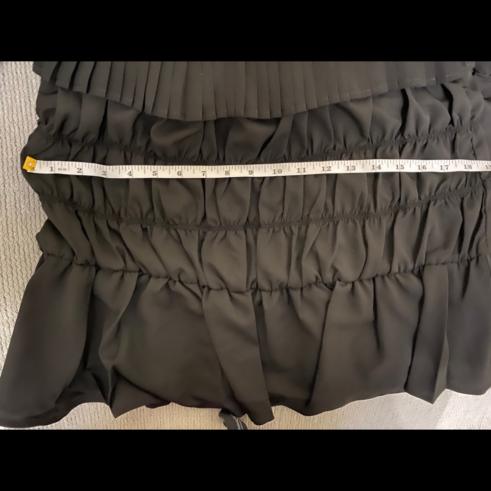 Foxiedox Tiered Cold Shoulder Dress-black - Picture 11 of 12